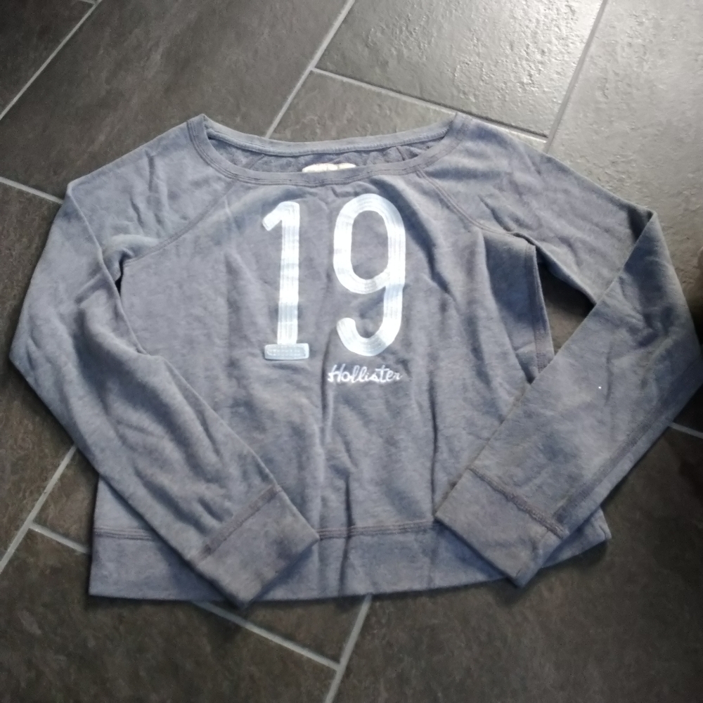 Hollister Grey Cropped Sweatshirt Size S